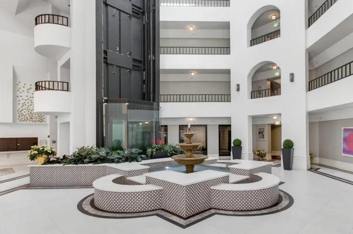 3 - Lobby