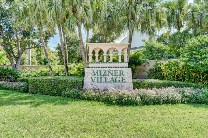 43 - Mizner Village