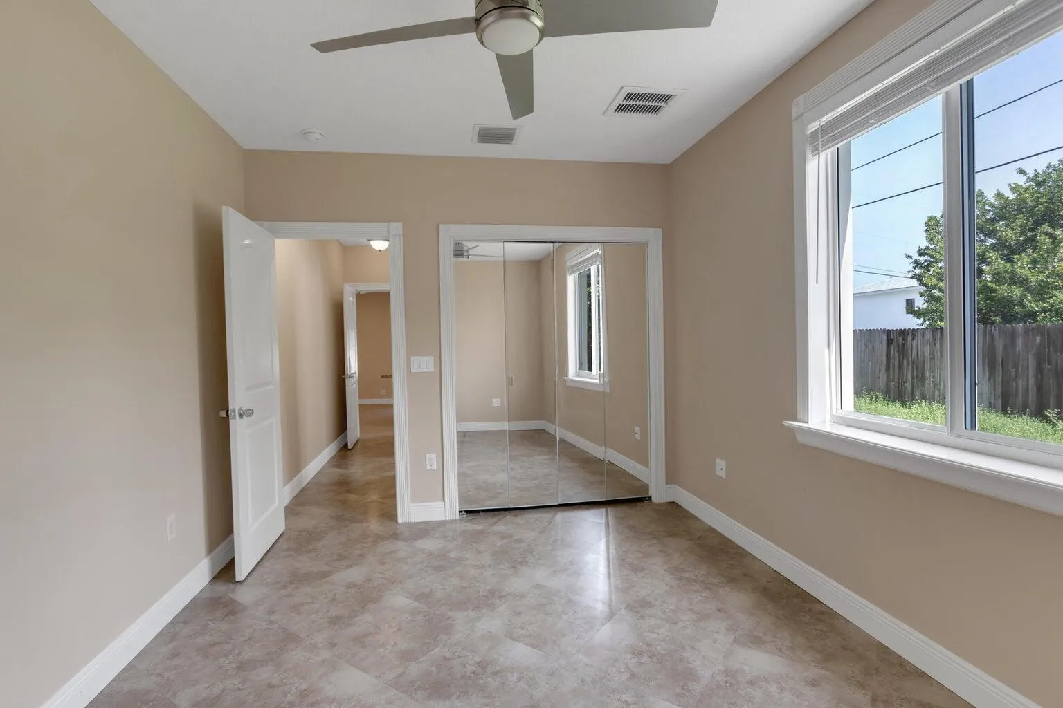 Large bedroom apartment