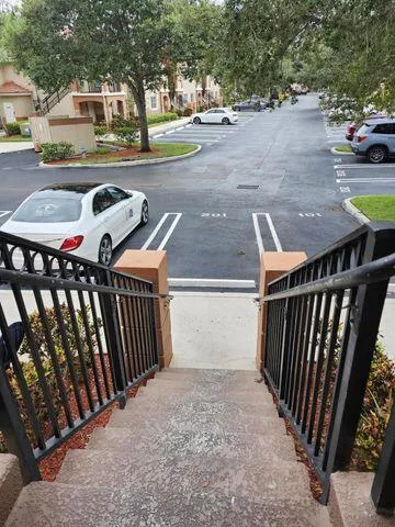 EXTERNAL ENTRANCE TO THE UNIT