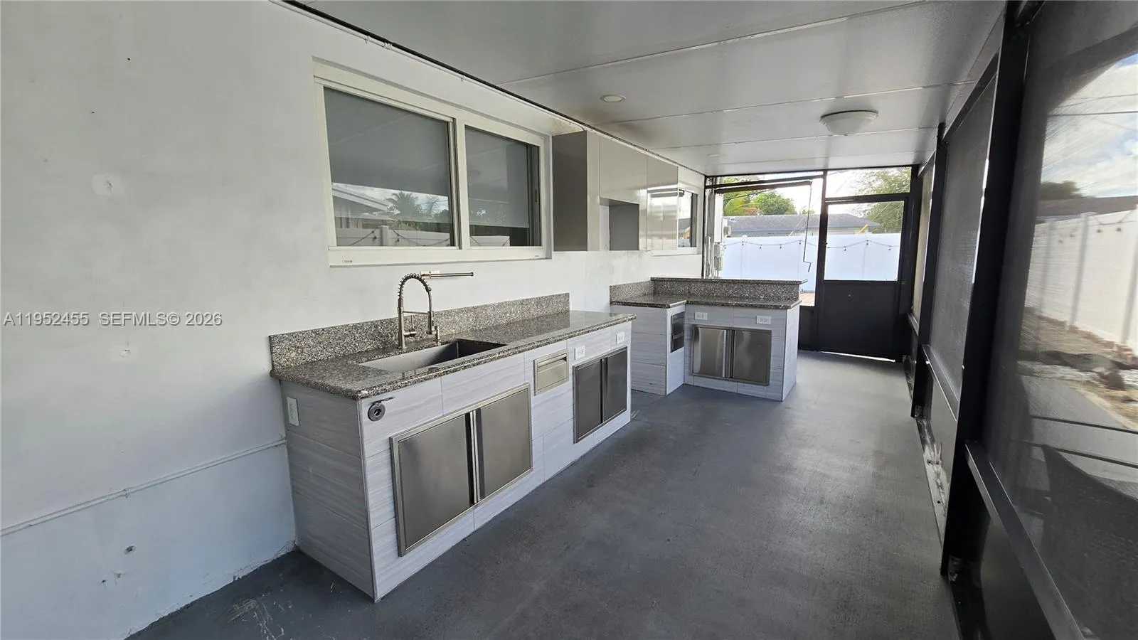 Outdoor kitchen
