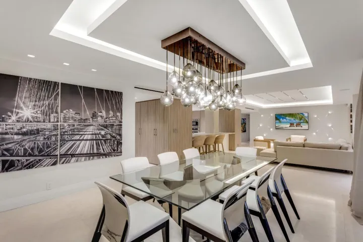 mls_DINING_ANGLE_EB