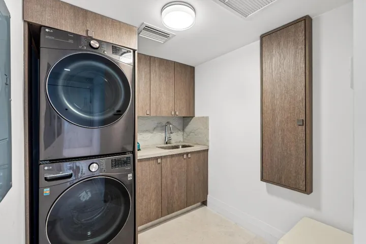 mls_LAUNDRY_DT