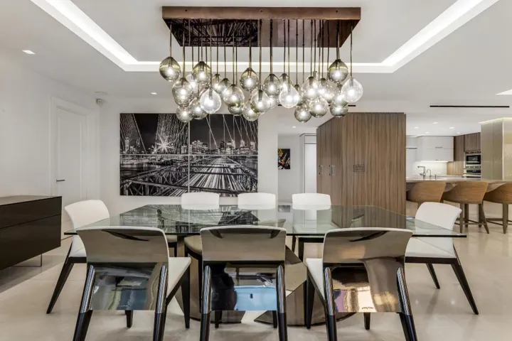 mls_DINING_STRAIGHT_EB