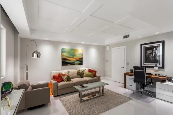 mls_SITTING_ROOM_ANGLE_EB