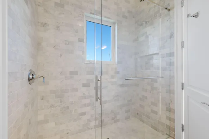 3700 Northeast 24th Ave - 70.jpg-SMALL