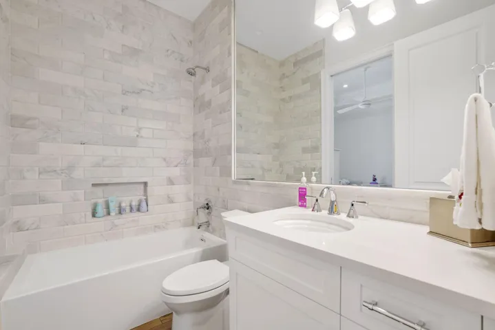 3700 Northeast 24th Ave - 62.jpg-SMALL