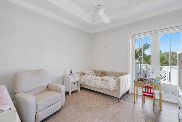 3700 Northeast 24th Ave - 60.jpg-SMALL