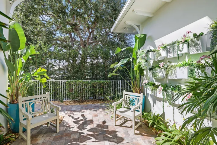 3700 Northeast 24th Ave - 86.jpg-SMALL
