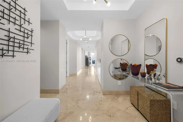 Actual foyer