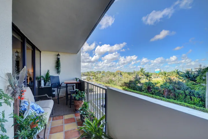 Balcony Facing West