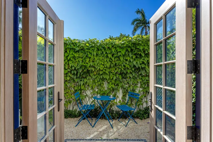 DOORWAY_TO_GREENSPACE_EB
