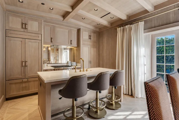 KITCHEN_EB