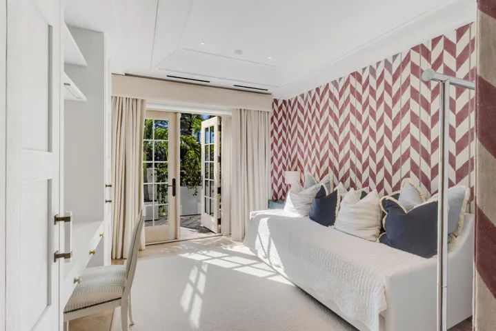 BEDROOM_1_EB