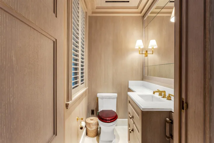 POWDER_ROOM_EB