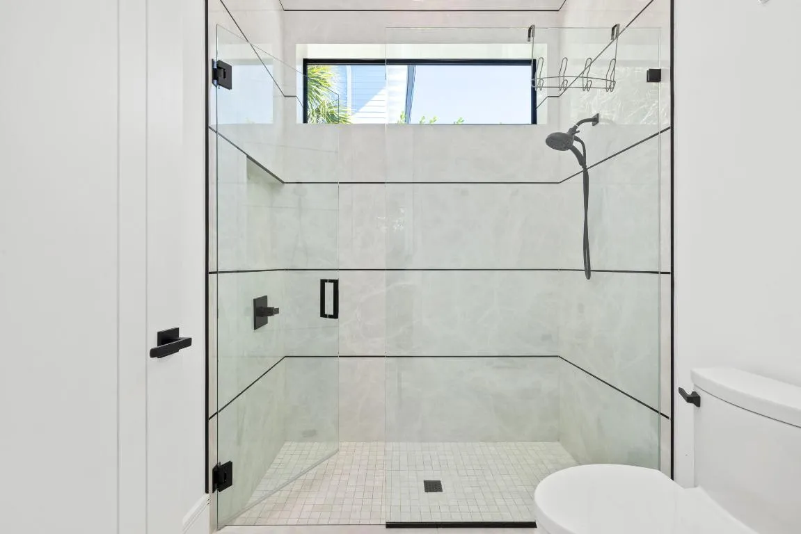 Jack and Jill bath