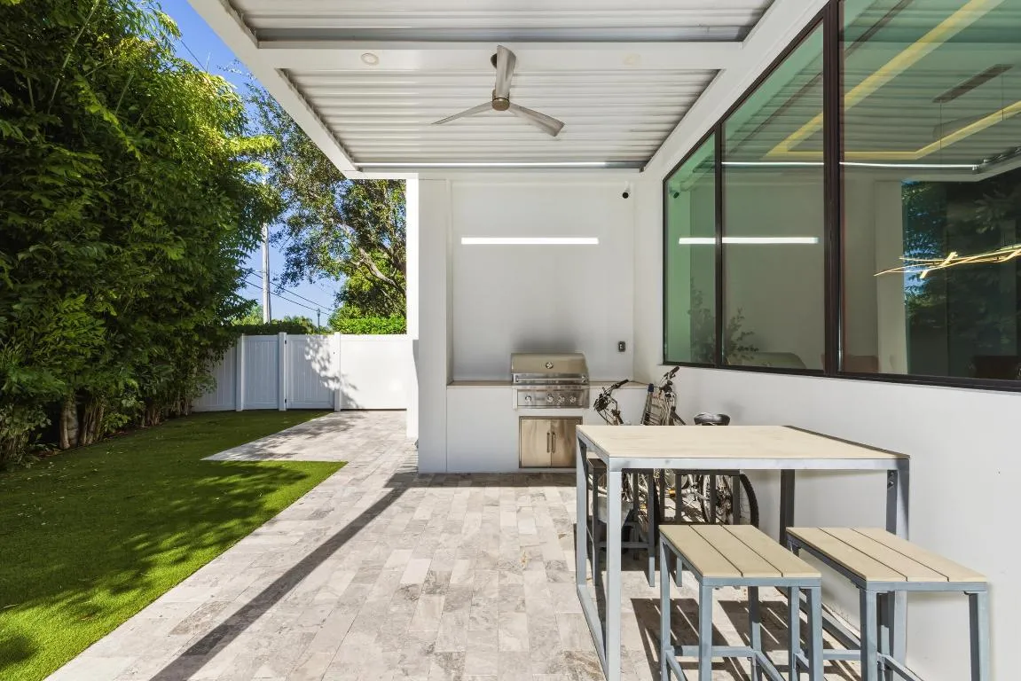Summer Kitchen