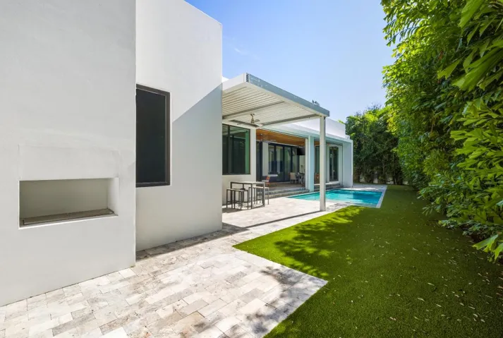 Outdoor patio