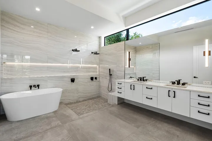 Primary bath