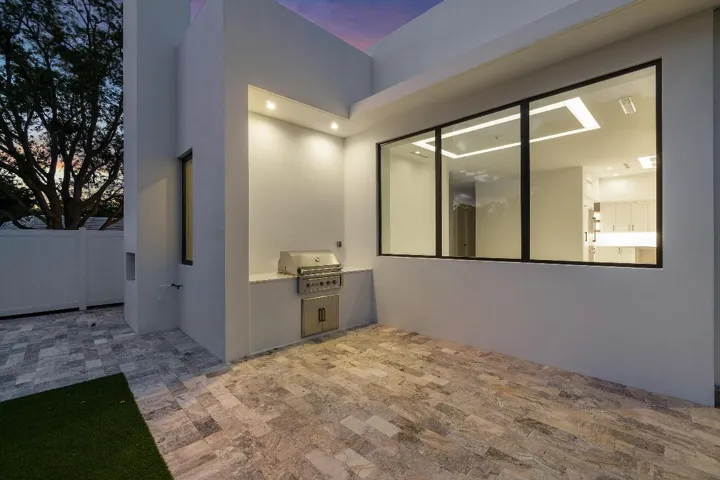 Summer Kitchen