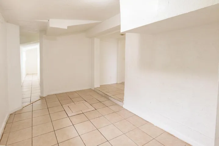  Clark-1104 22nd Street C-006