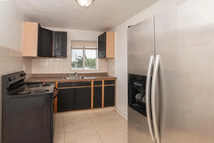  Clark-1104 22nd Street C-002