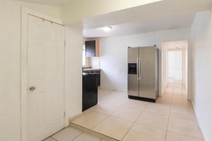  Clark-1104 22nd Street C-004
