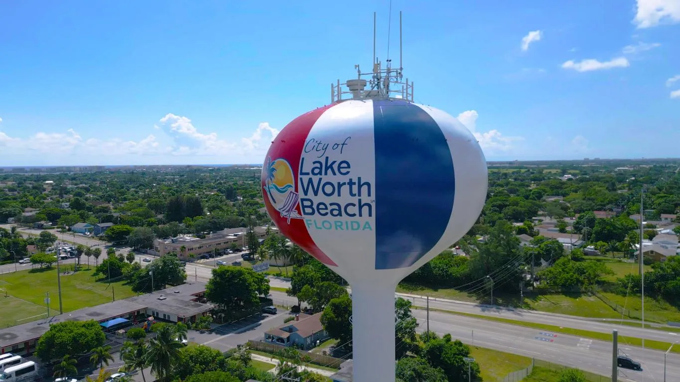 LakeWorthBeachWaterTower