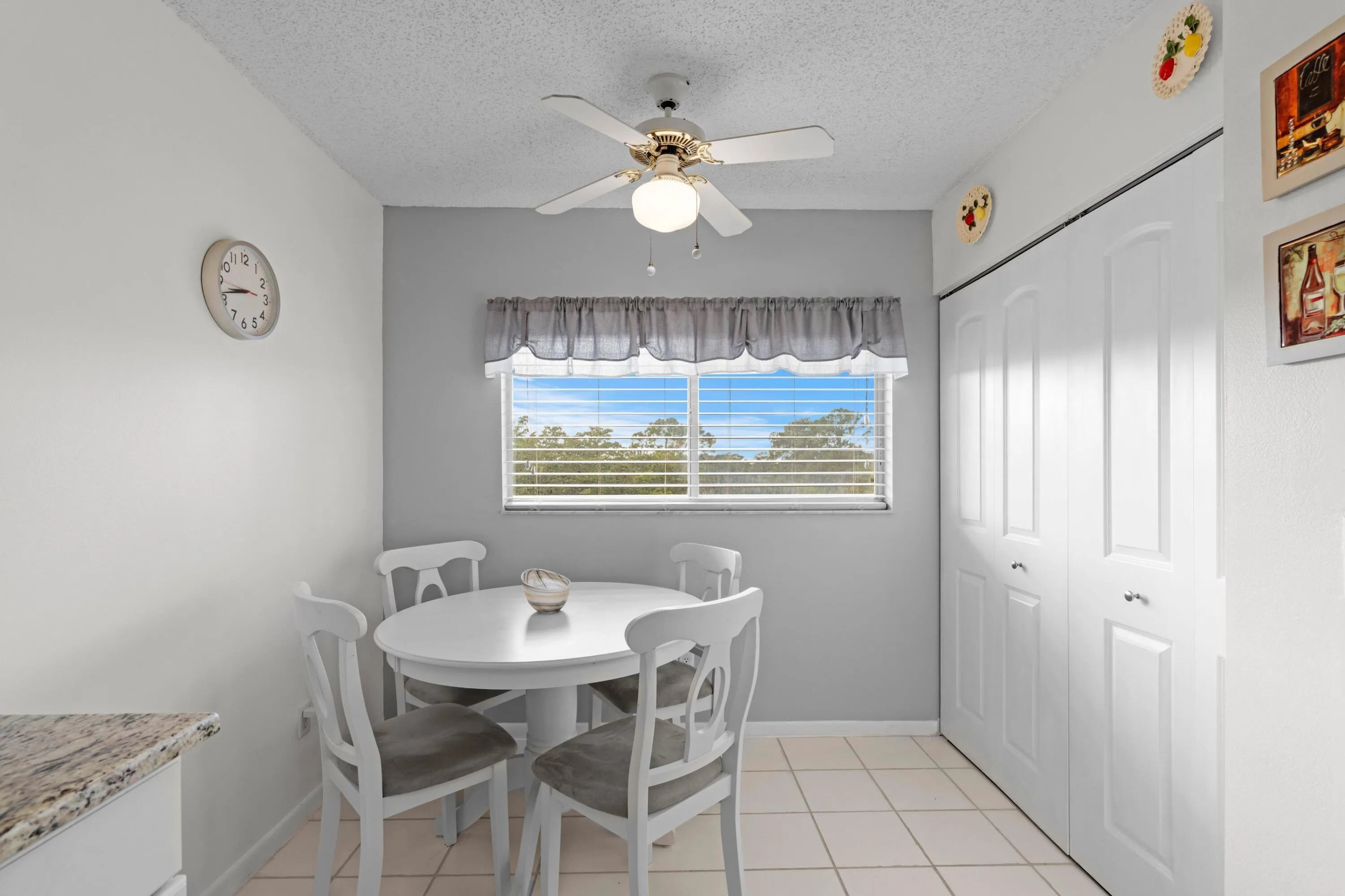 Breakfast Nook