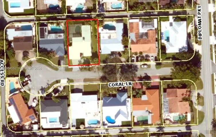 Great location on 10 house cul-de-sac off Diplomat Pkwy. Rear service road for garbage/brush/hard junk pickup