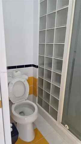 Master Toilet
