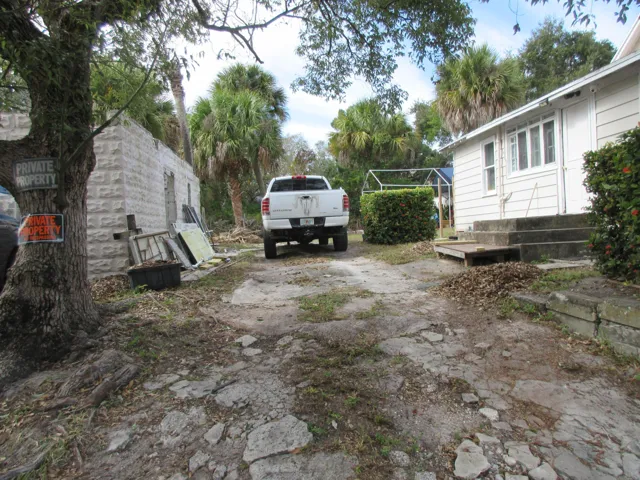 Drive Way