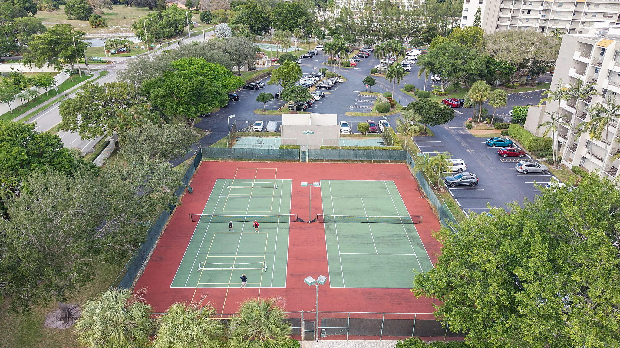 Community tennis area