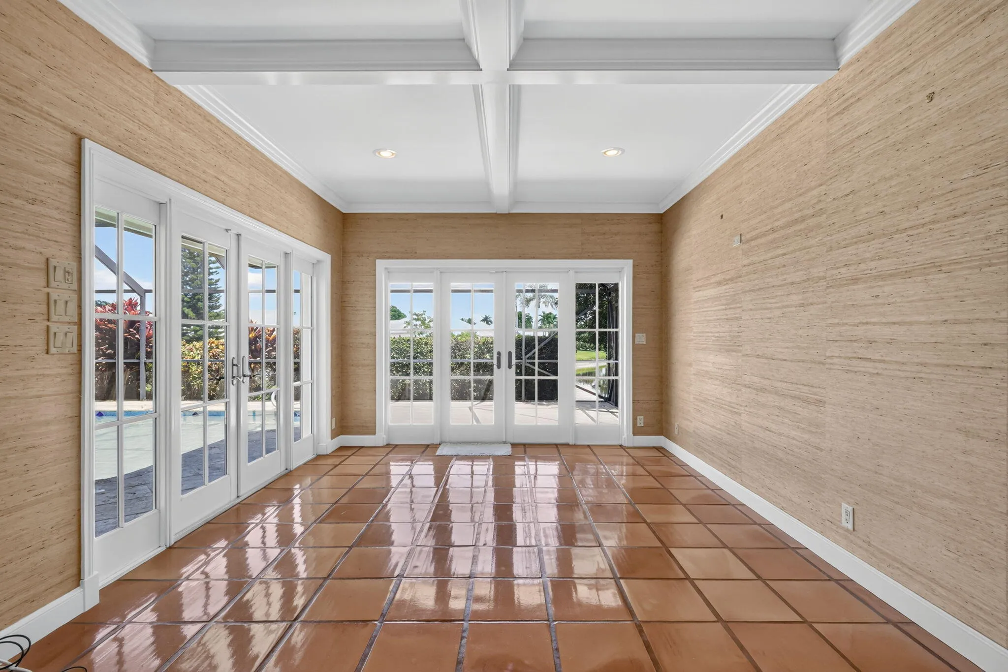 Family Room (U)