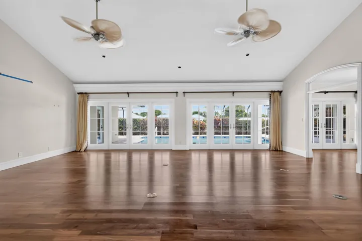Living room unfurnished