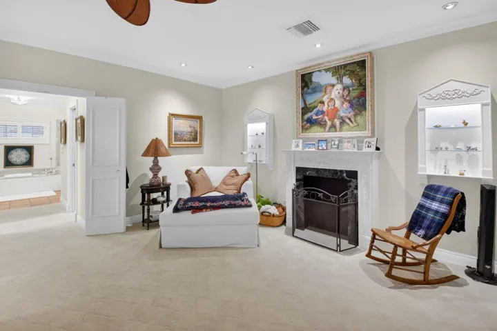 sitting area primary bedroom