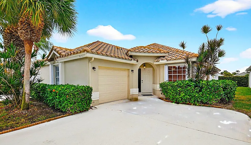 6157 Bay Isles Dr