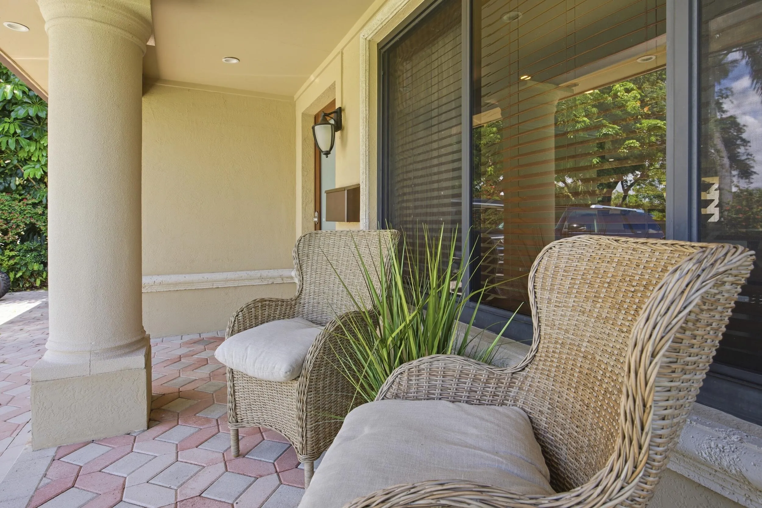 3_frontpatio (3)
