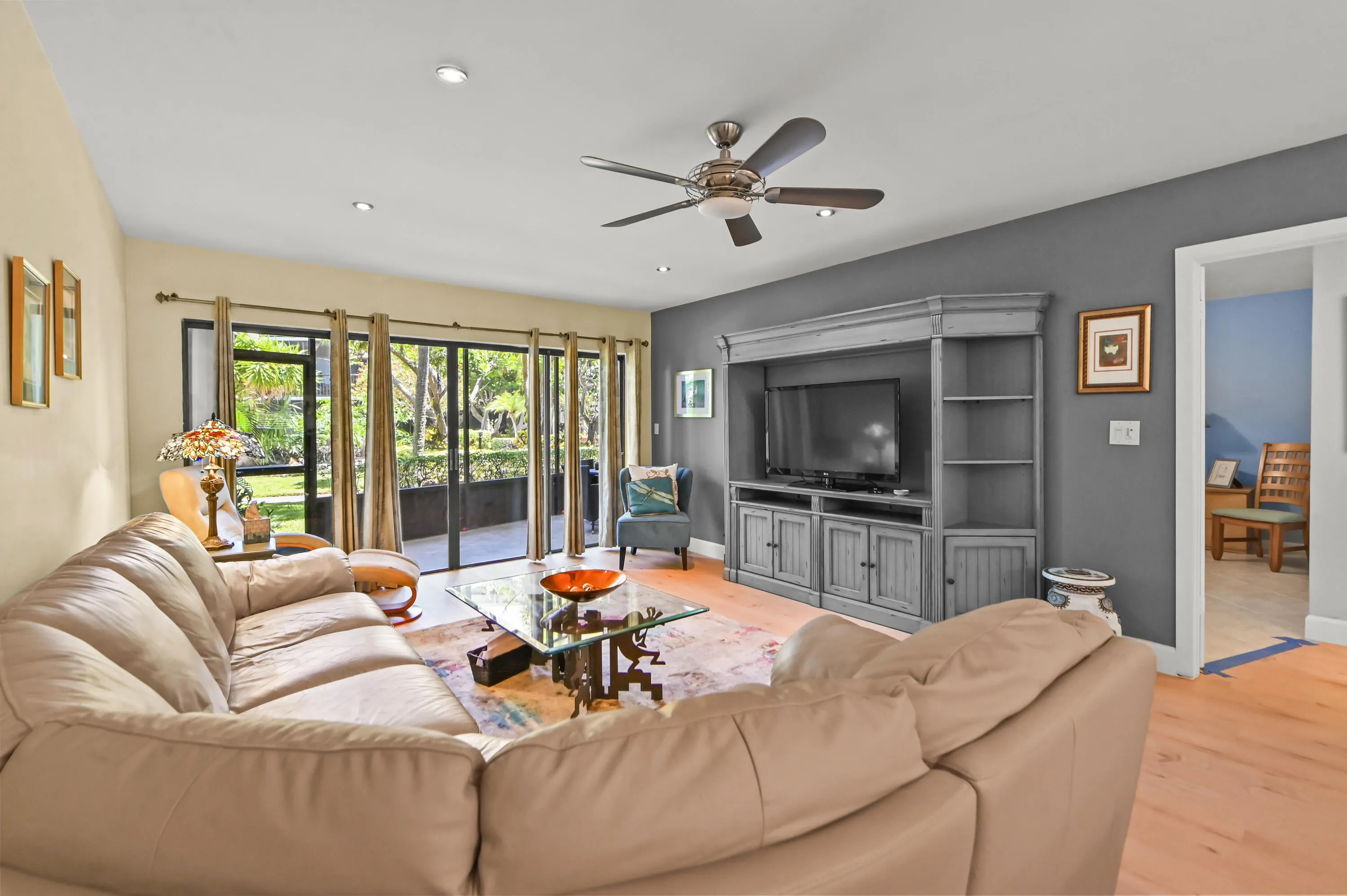 14 Living room 02