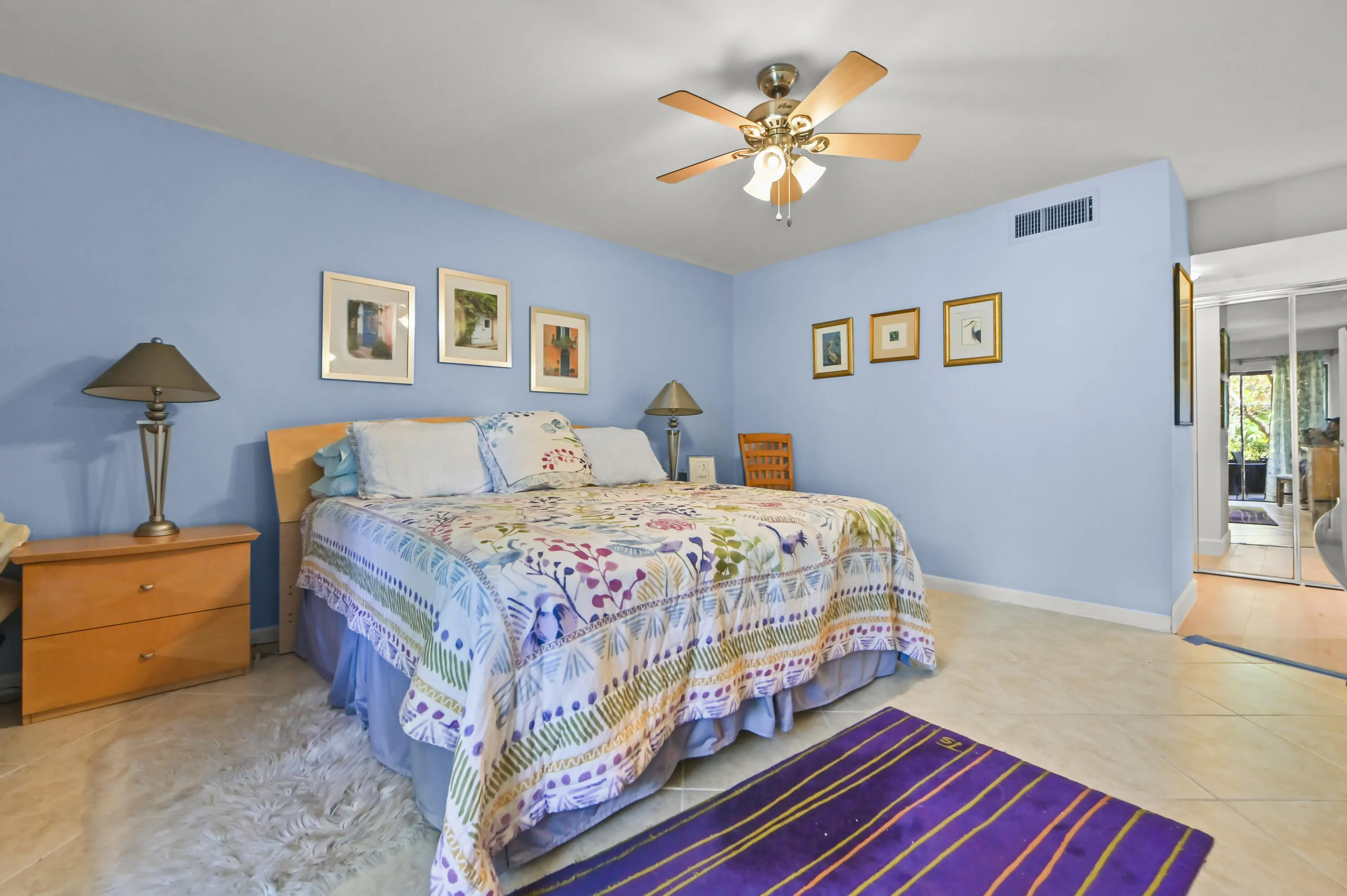 18 Bedroom 02