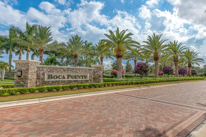 Boca Pointe