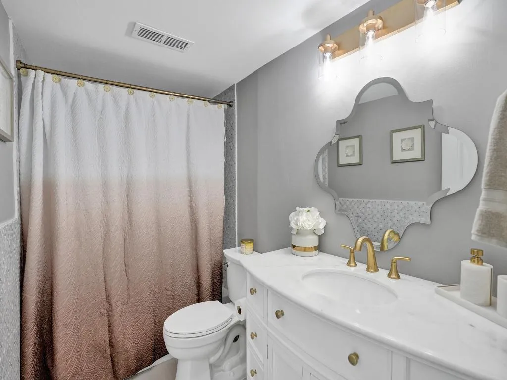 2nd Bathroom