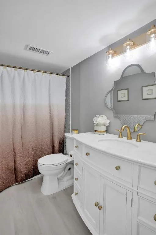 2nd Bathroom