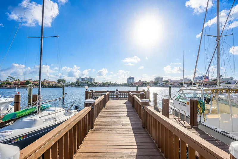 t dock closer