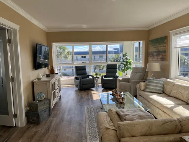 Condo-4