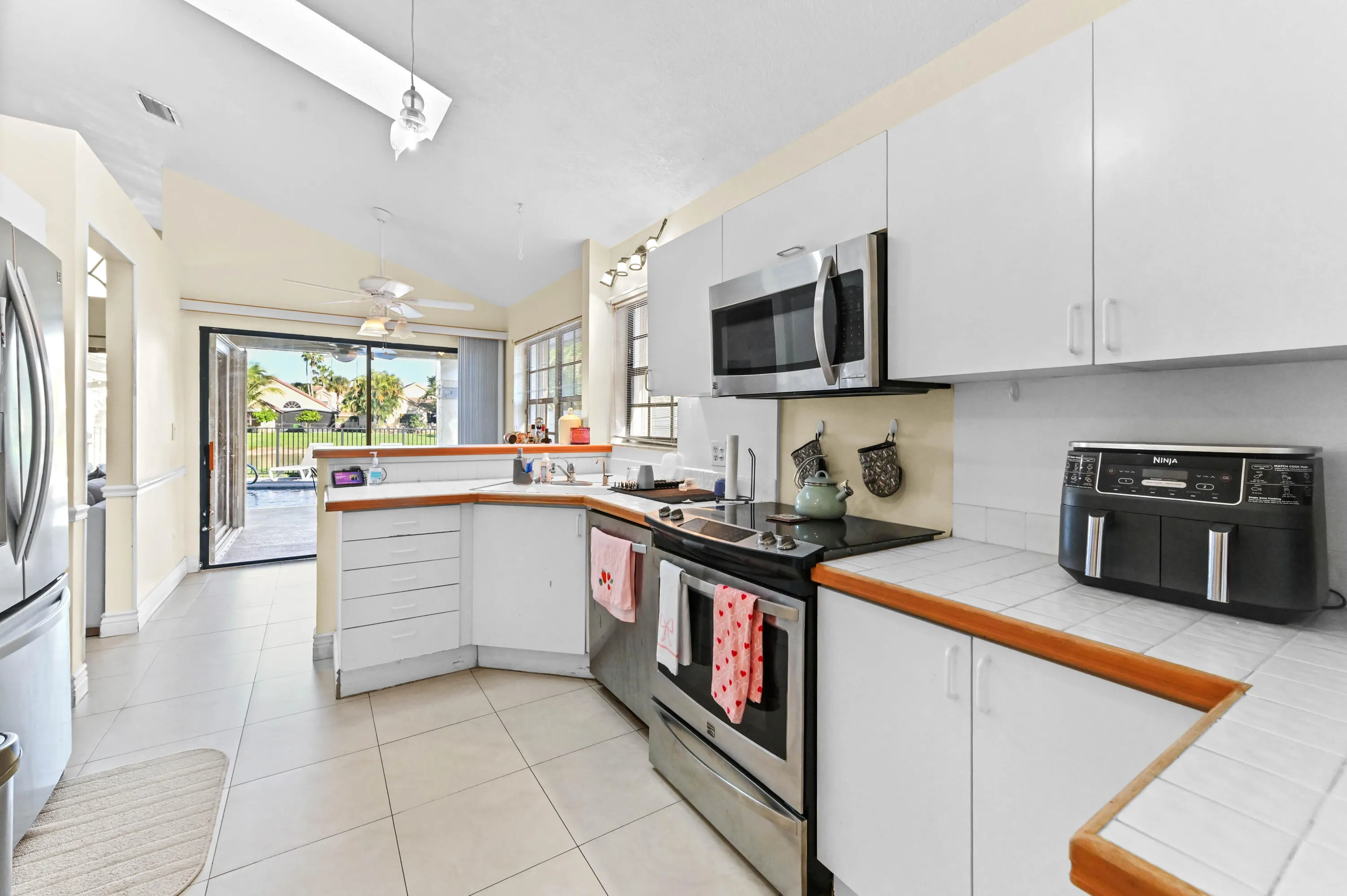 22 kitchen 03