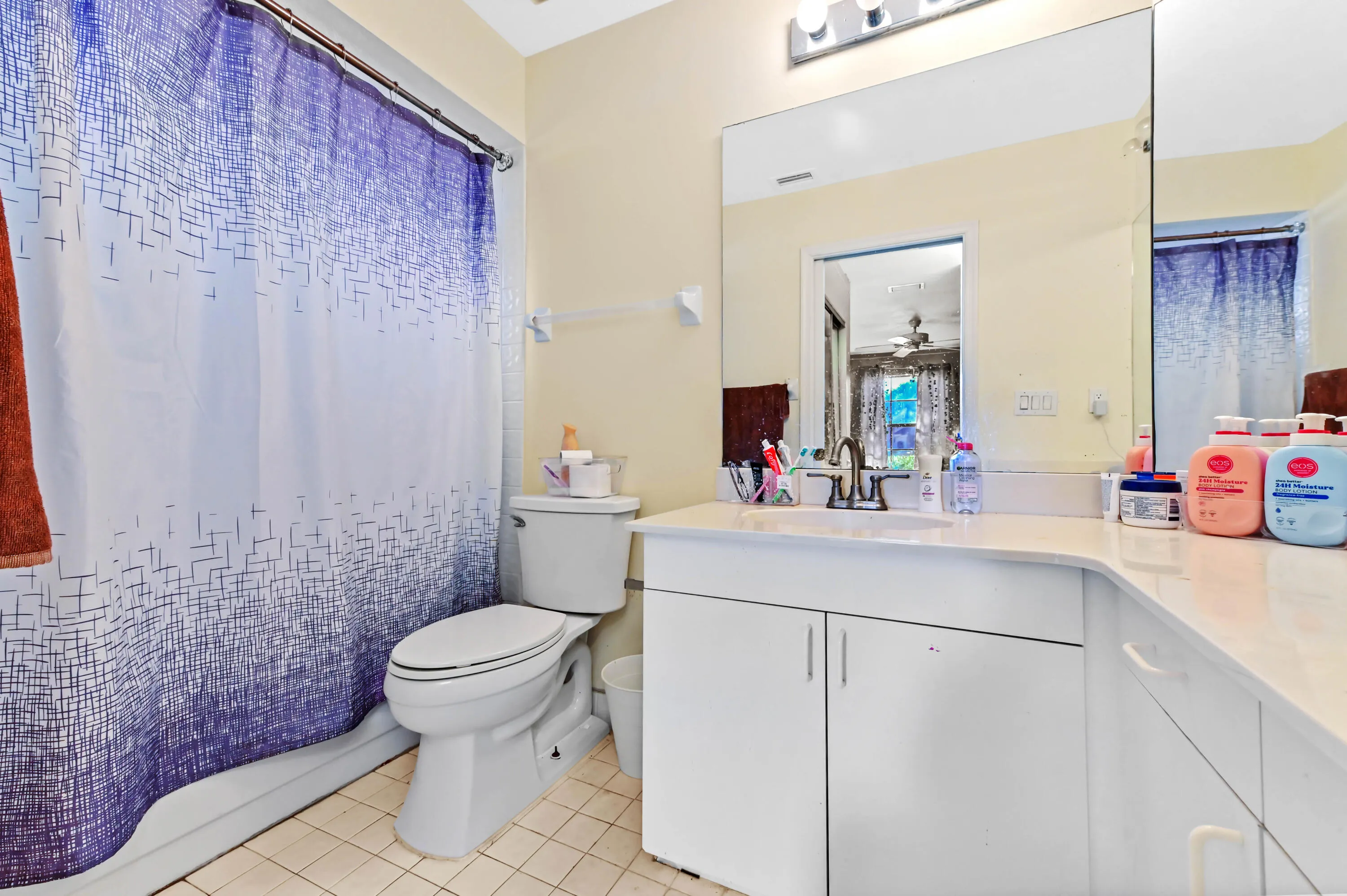 07 Bathroom 02