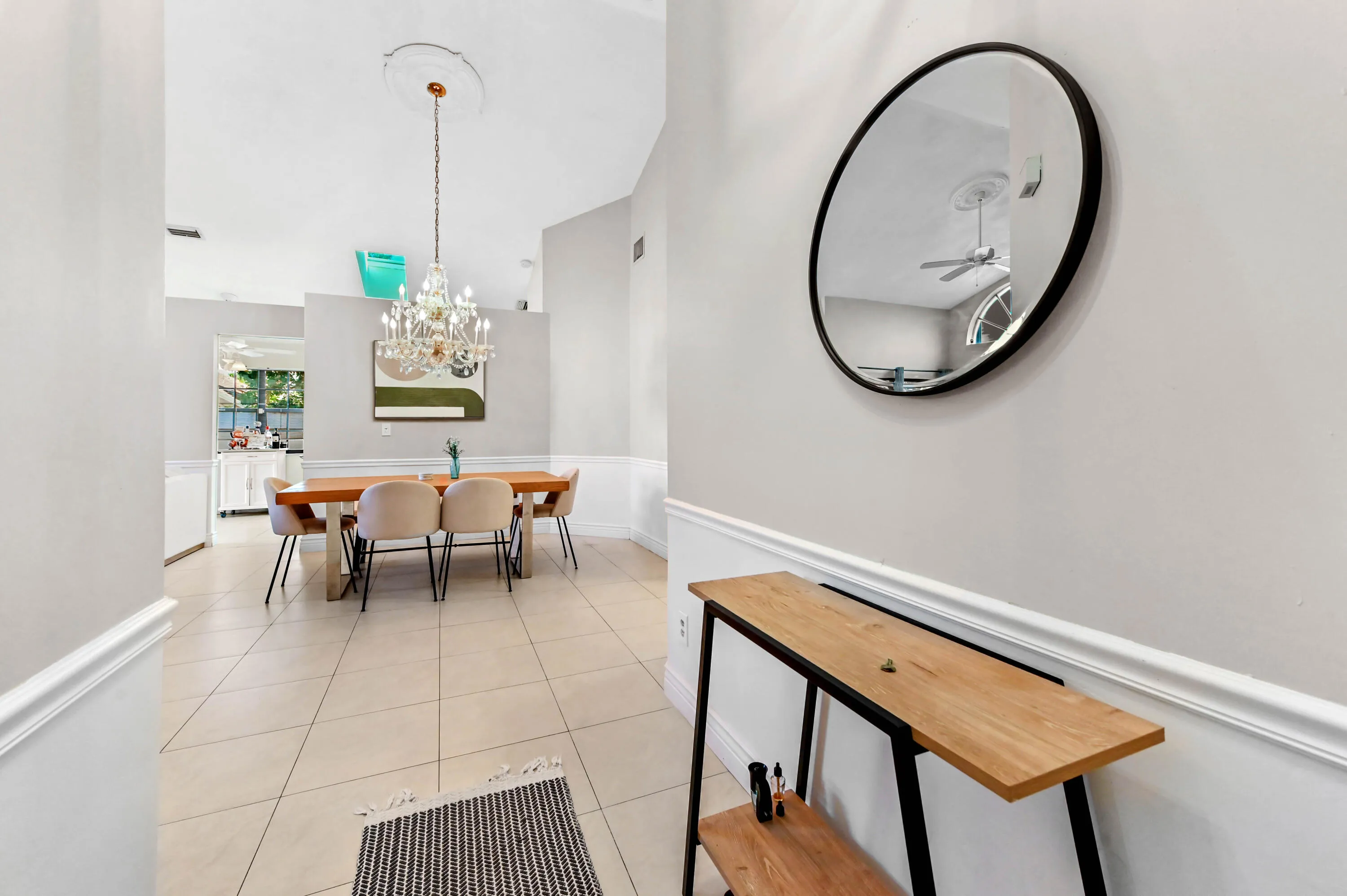 09 Dining Room 01