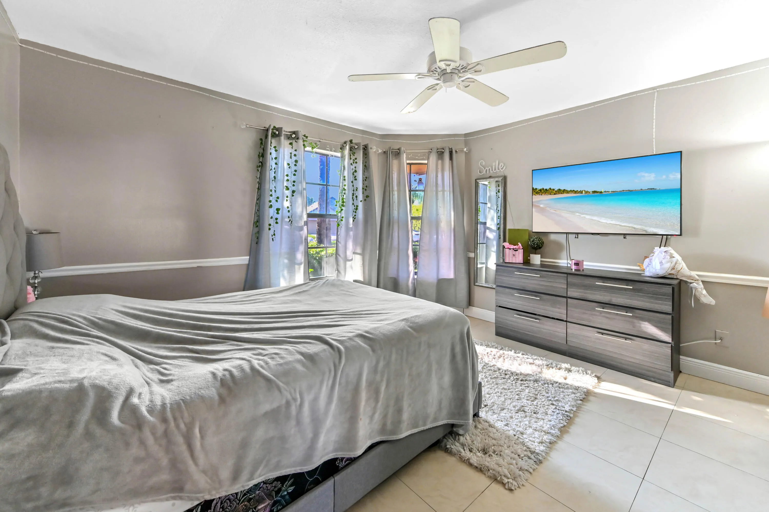 05 Bedroom 02