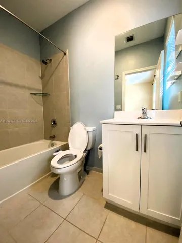 2nd Floor 2nd Bedroom Bathroom